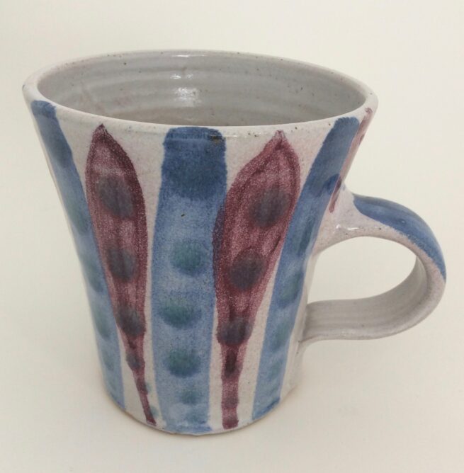 Large mug in 'bead' design